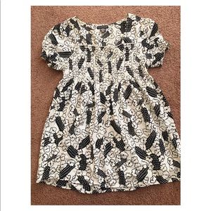 Black & White Flowy Top